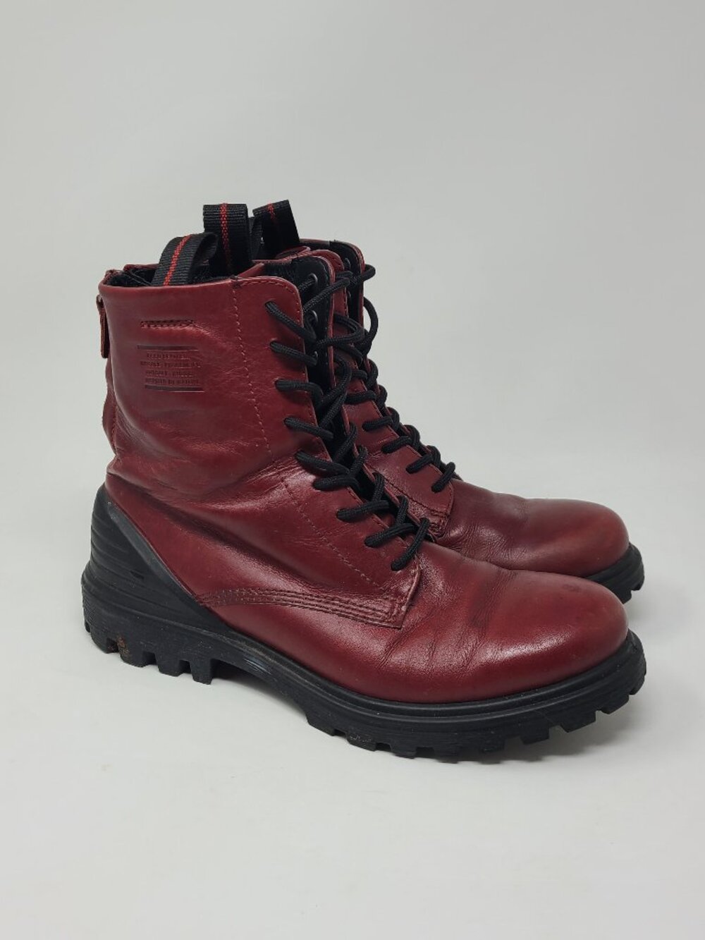 Ecco size 39 EU  8 US  Tredtray Boots Leather Dark Red